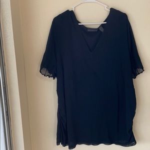 Woman black shirt